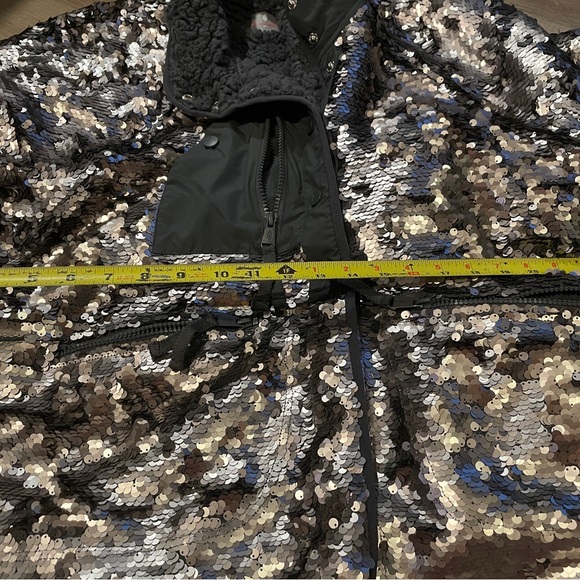 Free People Hit The Slopes Silver Sequin Jacket Fleece Lining Zip Pockets Xl - Picture 4 of 9